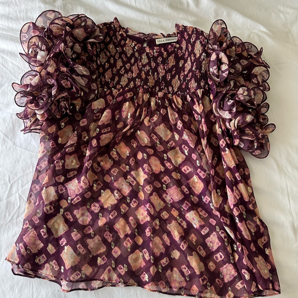 Ulla Johnson silk floral burgundy ruffle top in a size small/4.